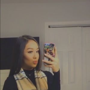 Meet your Posher, Edith